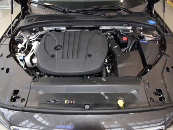 Volvo V90 Cross Country B5 AWD Zhiyuan