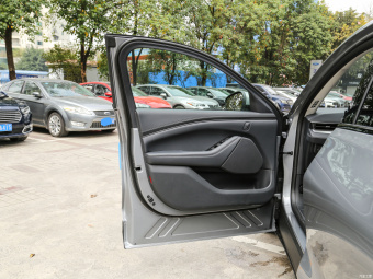 Ford Mustang Mach-E Life (Standard Range)