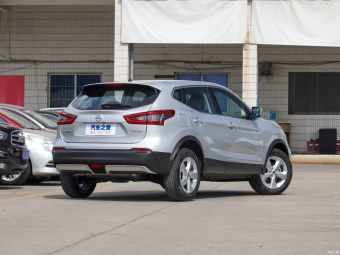 Nissan Qashqai Smart 2.0L CVT XV