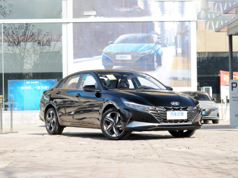 Hyundai Elantra Premium LUX 1.5L CVT