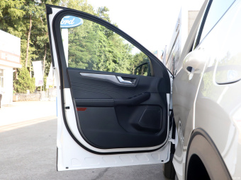 Ford Escape Enjoy EcoBoost 245