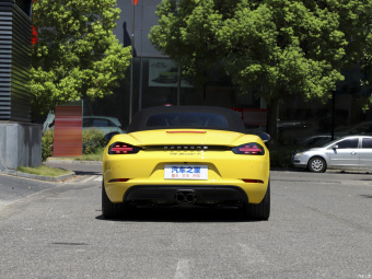 Porsche 718 Boxster T