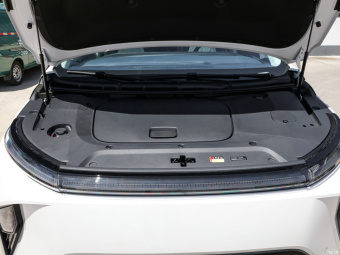 Maxus Mifa 9 Grassland Long Range 7 Seat