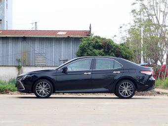 Toyota Camry Deluxe 2.5G