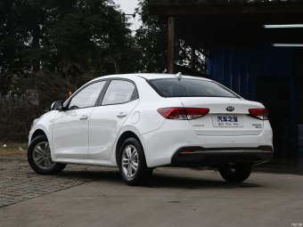 Kia Forte Fashion 1.6L AT