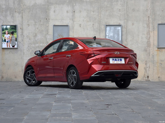 Hyundai Verna Elite TOP 1.4L CVT