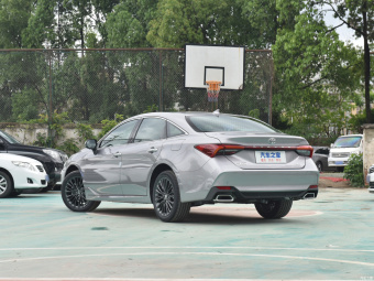 Toyota Avalon XLE Premium 2.0L