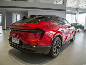 Lotus Eletre S+