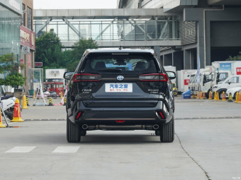 Toyota Wildlander Hybrid Rider 2.5L E-CVT 4WD