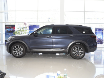 Ford Explorer Titanium EcoBoost 285 7 Seat