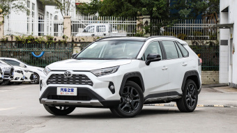 Toyota RAV4 Premium 2.0L CVT 4WD