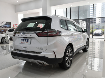 Ford Edge Plus Platinum EcoBoost 245 5 Seat