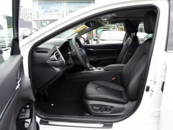 Toyota Camry Hybrid Deluxe 2.5HG