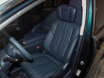 Buick GL8 Century Private 4 Seat