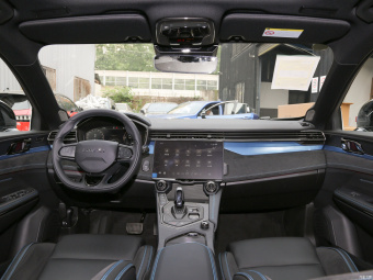 Lynk & Co 05 PHEV Halo 1.5TD