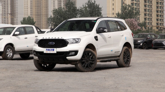 Ford Everest Luxury Sport 2.3T AWD 7 Seats
