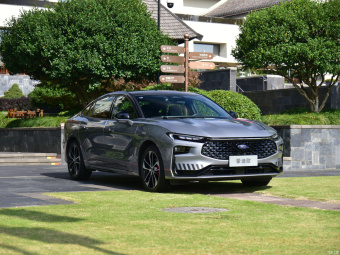 Ford Mondeo Ultimate EcoBoost 245