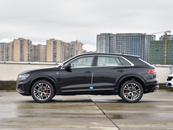 Audi Q8 Select Dynamic 55 TFSI
