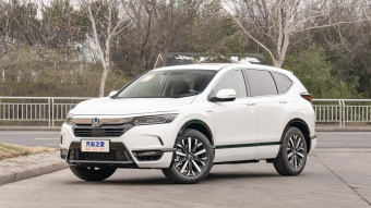 Honda Breeze Sport Hybrid Premium 2.0L