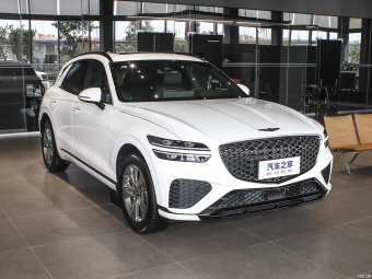 Genesis GV70 Luxury AWD