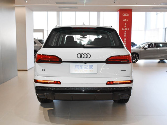 Audi Q7 2025 55 TFSI Quattro S line Black Knight Edition
