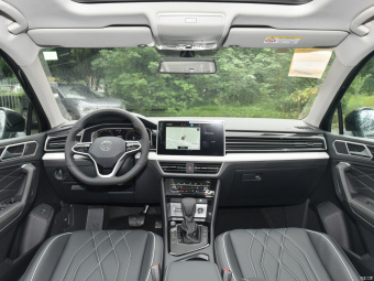 VW Tiguan L Smart 330TSI