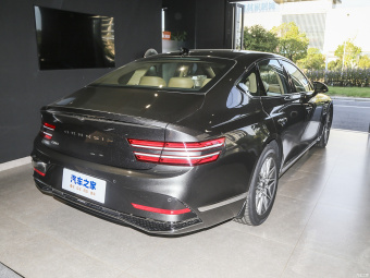 Genesis G80 Luxury