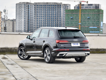 Audi Q7 Premium 55 TFSI Quattro