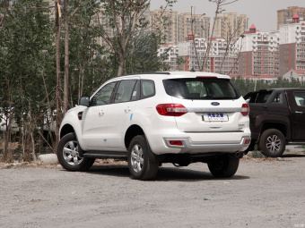 Ford Everest Elite 2.3T AWD 5 Seats