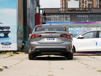 Ford Focus Sedan Racing EcoBoost 180