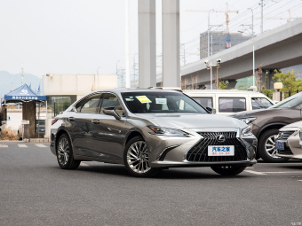 Lexus ES 300h Executive