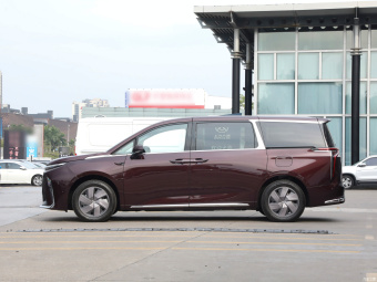 Maxus Mifa 9 Alpine Long Range 7 Seat