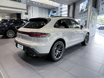 Porsche Macan T