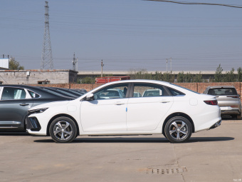 Geely Emgrand L Super Net 1.5TD-DHT Pro 100KM