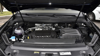 VW Viloran Deluxe 330TSI