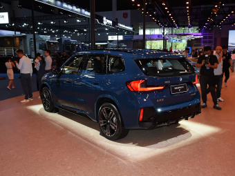 BMW iX1 2025 xDrive30L M Sport Night Edition
