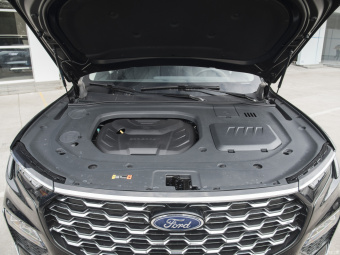 Ford Equator Platinum EcoBoost 225 7 Seat (2/3/2)