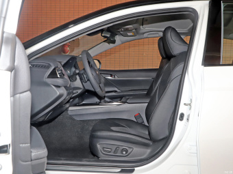 Toyota Camry Fengshang 2.0S