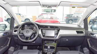 VW Touran L Cross Deluxe 7 Seats 280TSI DSG