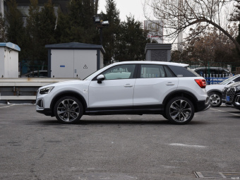 Audi Q2L Elegance Luxury 35 TFSI