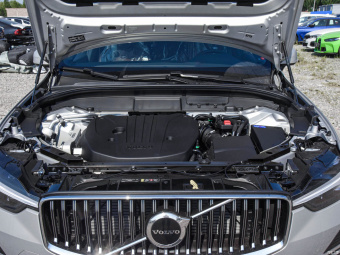 Volvo XC60 B5 AWD Zhiyuan Luxury