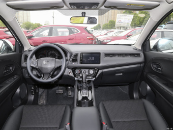 Honda Vezel Deluxe 1.5L CVT