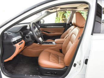 Nissan Altima Premium 2.0T XV