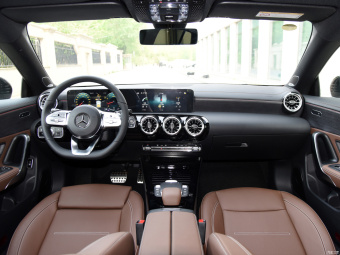Mercedes-Benz CLA-Class 260 4MATIC Shooting Brake