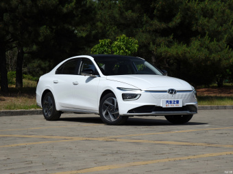 Hyundai Mistra Premium LUX