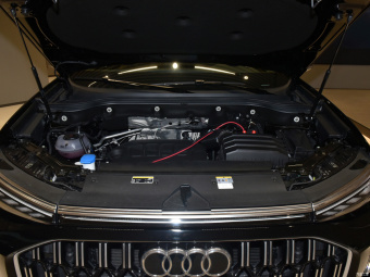 Audi Q6 Qi - Feather Forest 45 TFSI Quattro