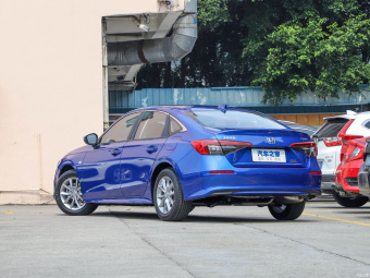 Honda Civic Dynamic 180TURBO CVT