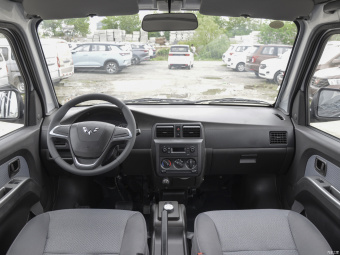 Wuling Rongguang EV Basic Van Penghui Energy
