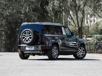 Land Rover Defender 110 X-Dynamic HSE P400