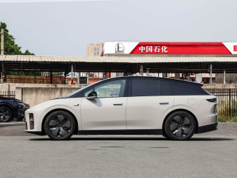 Li Auto i6 2025 two-wheel drive standard version